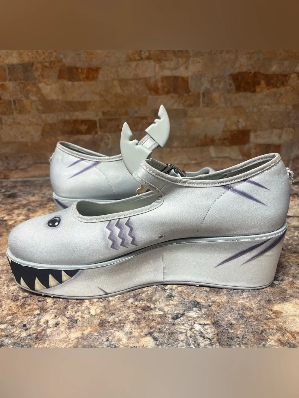 Chocolaticas Rave Mary Jane Platform Shark shoes Size 11